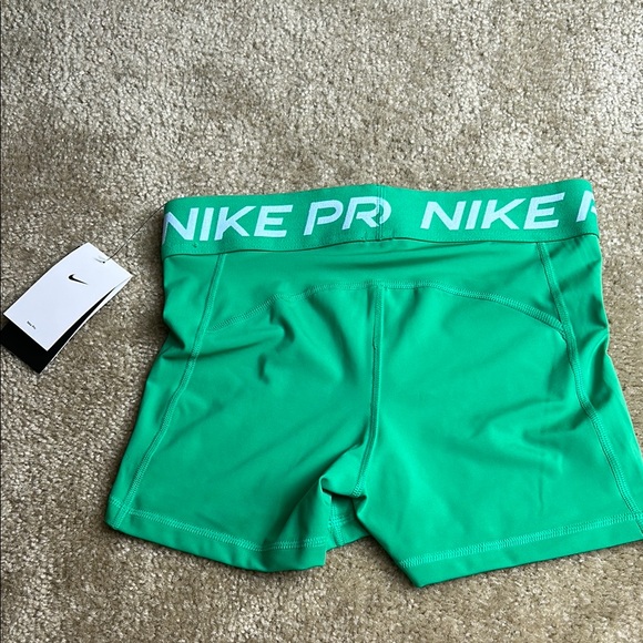 Nike Pro Green Compression Shorts - Picture 3 of 3